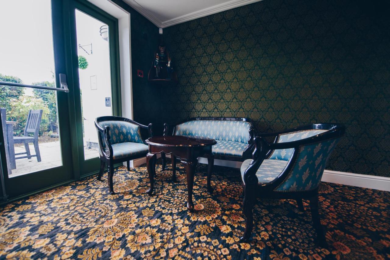 Fox Country Inn High Wycombe Zewnętrze zdjęcie