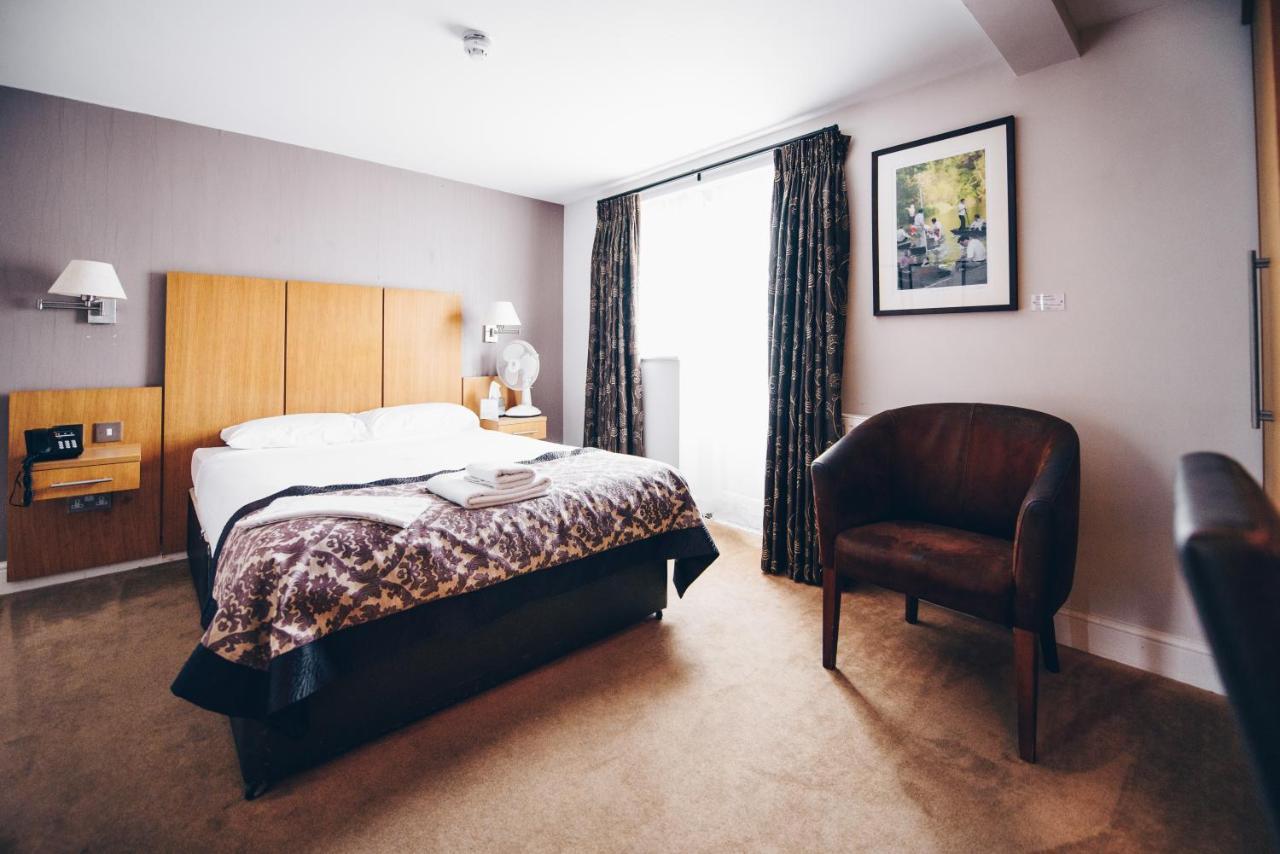Fox Country Inn High Wycombe Zewnętrze zdjęcie